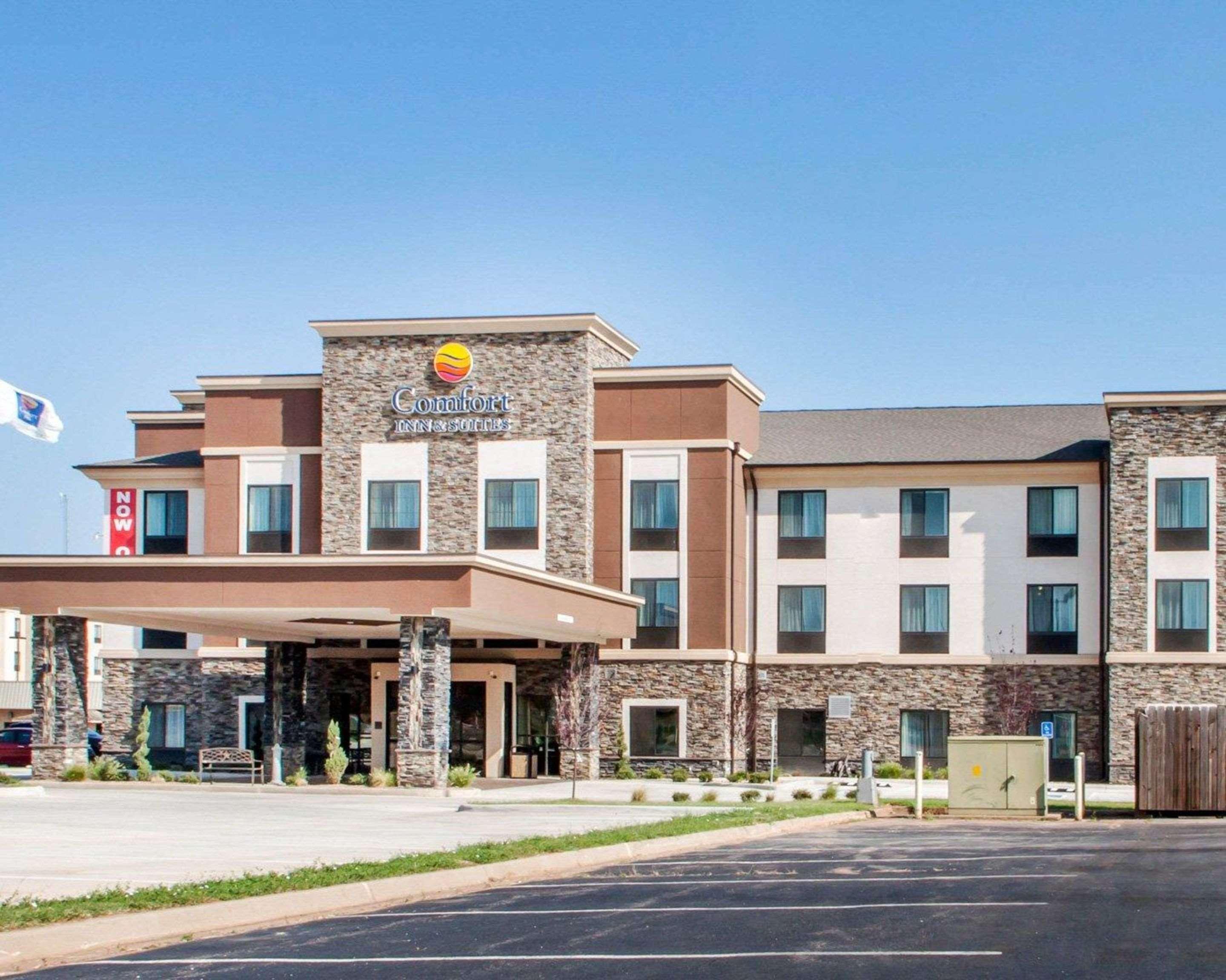 Comfort Inn & Suites Woodward Exterior photo
